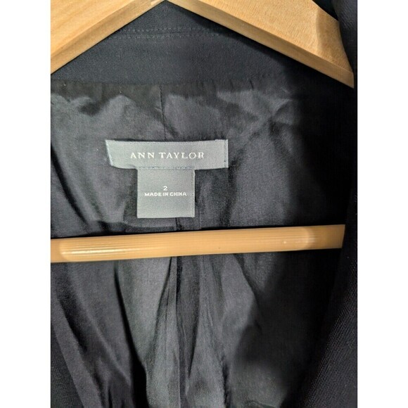 Ann Taylor Black Blazer Jacket Size 2 - Picture 3 of 7